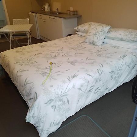 Best Budget Bed And Ensuite - Private Access Close To Beach Waihi Ngoại thất bức ảnh